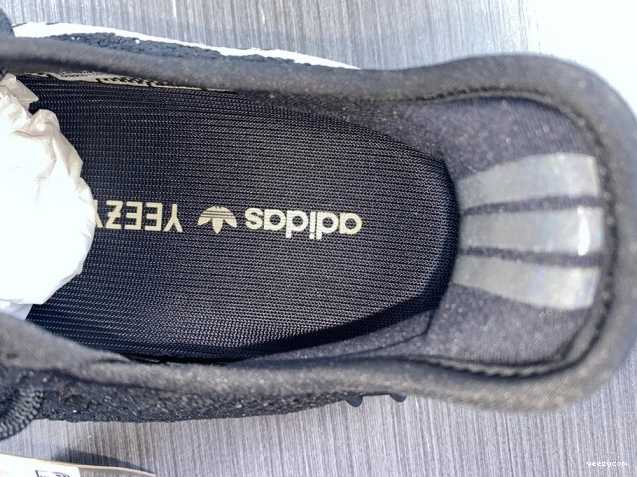 Yeezy White Core Adidas Boost BY1604 Black V2 350 1022